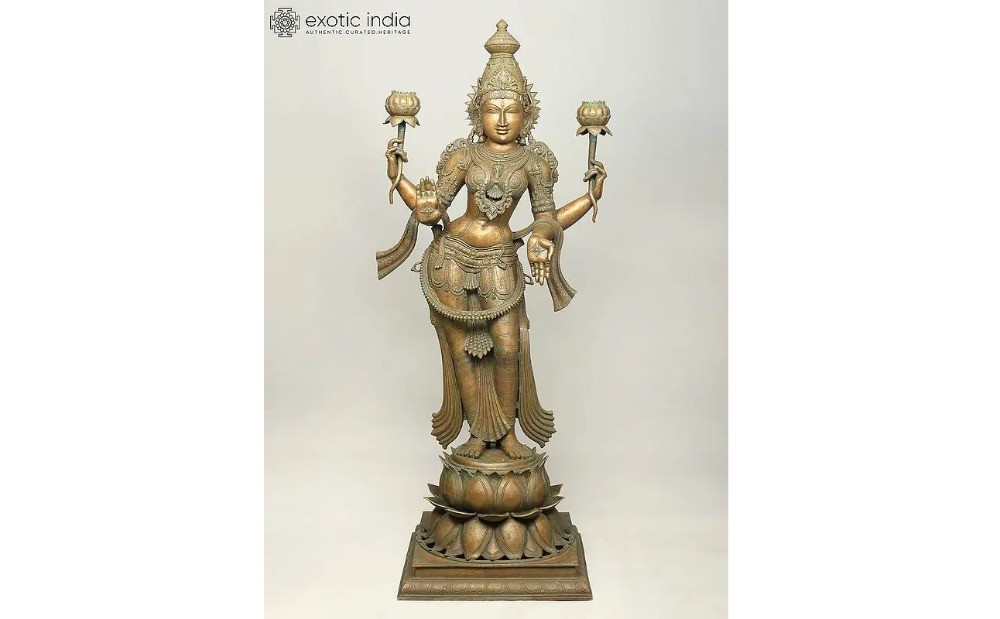 Goddess Lakshmi in Blessing Gesture