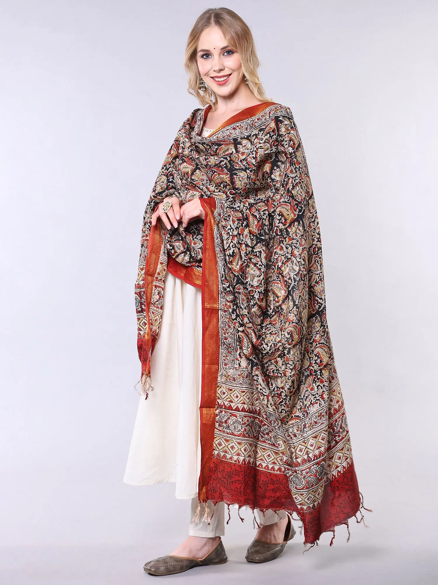 Kalamkari Dupatta from Telangana with Multicolor Floral Print All-over and Zari Border, alternate view