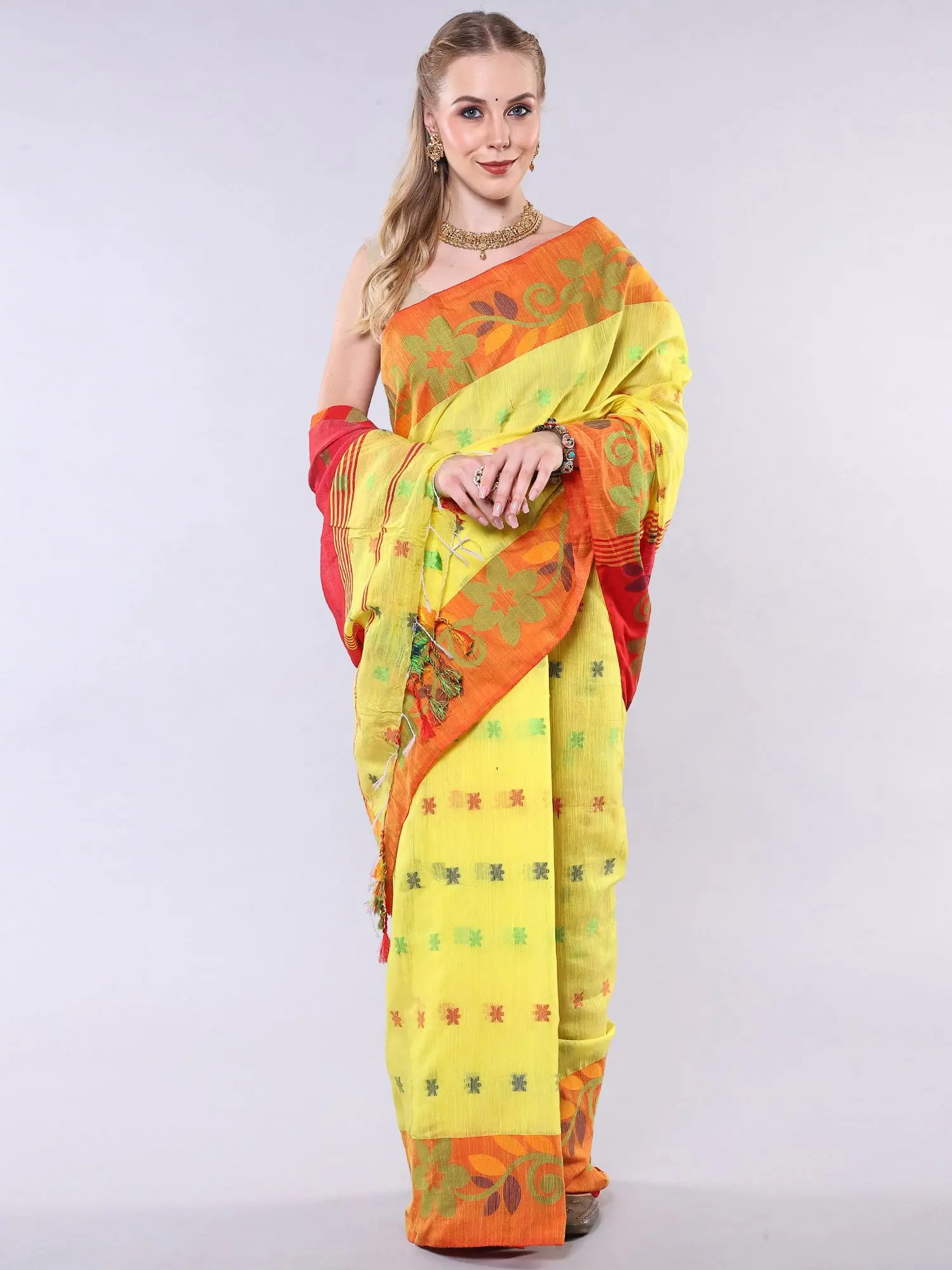 Dhakai Jamdani Saree with Woven Bootis and Floral Vine Border from Bengal