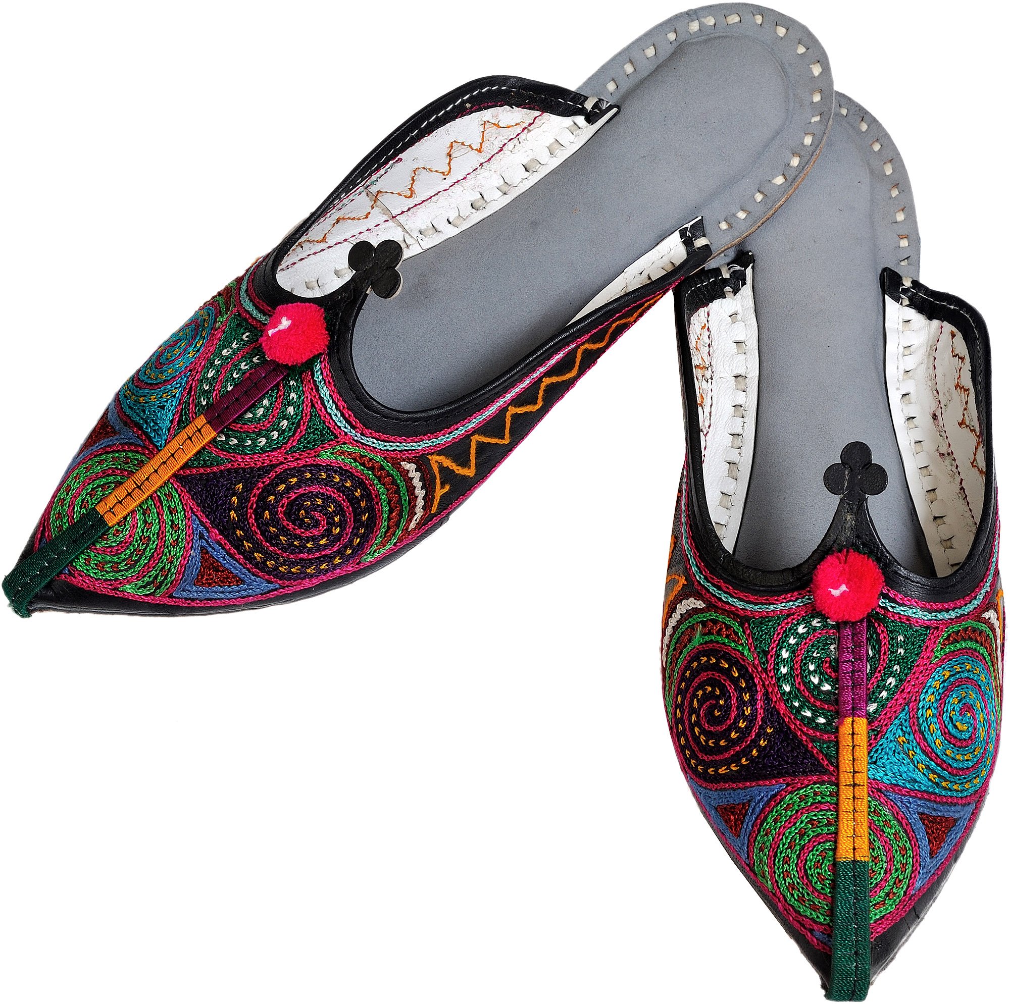 mojaris myntra