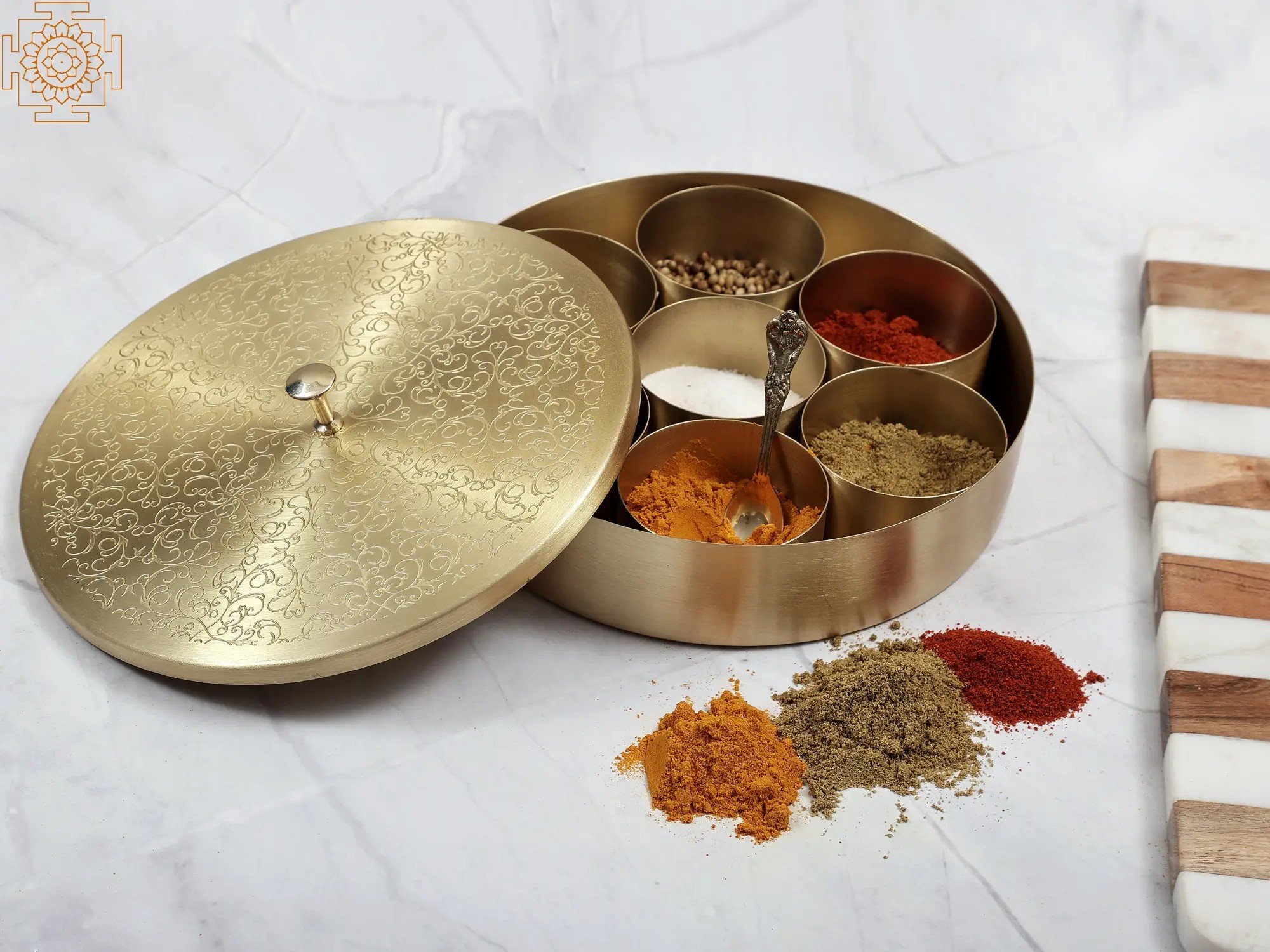 Indiacraftsoul Diwali & Christmas gift and ThanksGiving and Christmas Gift Craftsoul Masala box with Glass on Top & Spoon