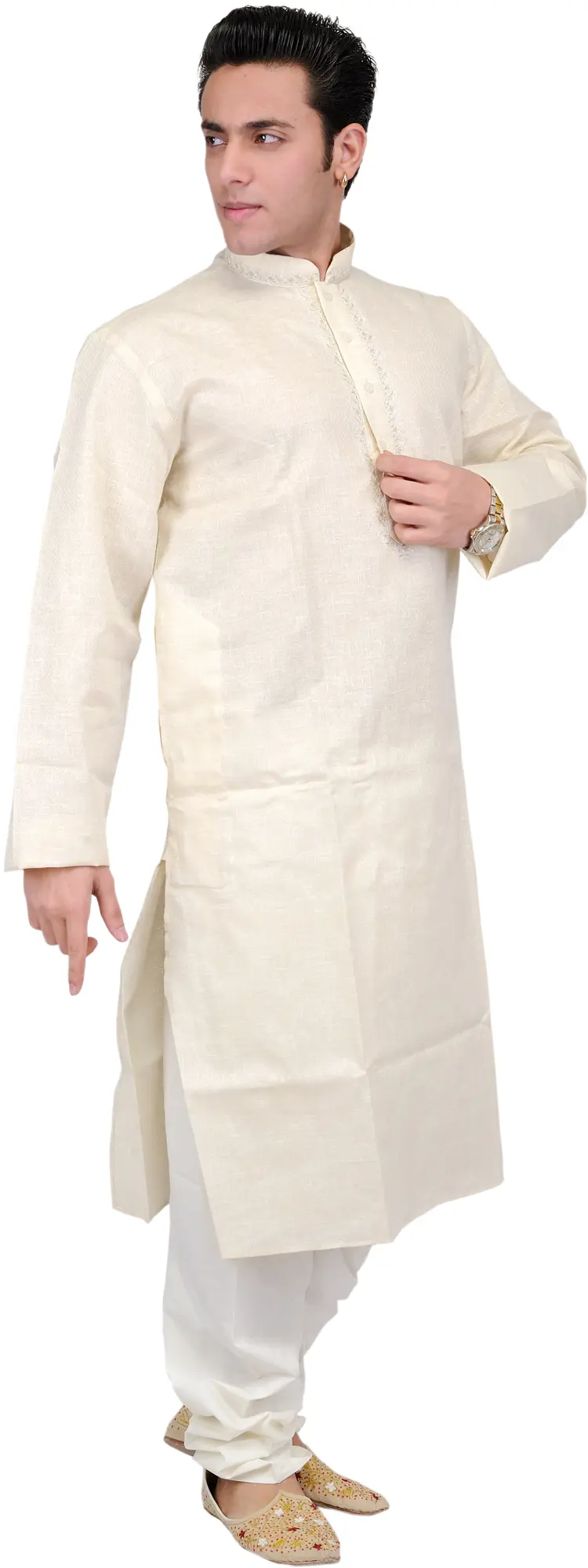Kurta Pajama with Thread Embroidery on Neck
