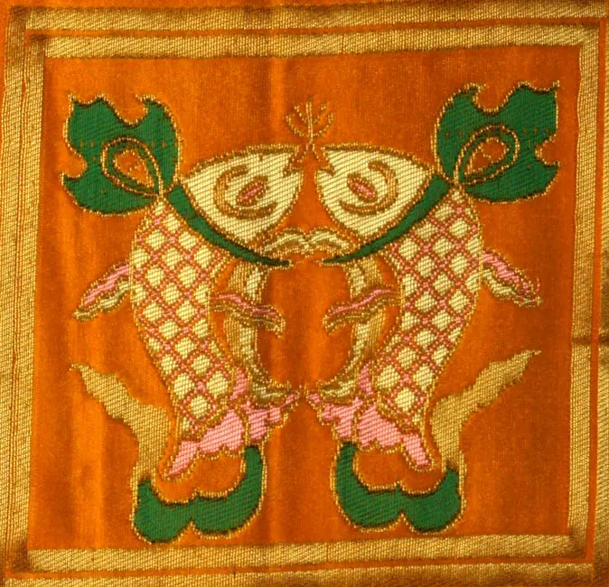 Eight Auspicious Tibetan Symbols - The Golden Fishes