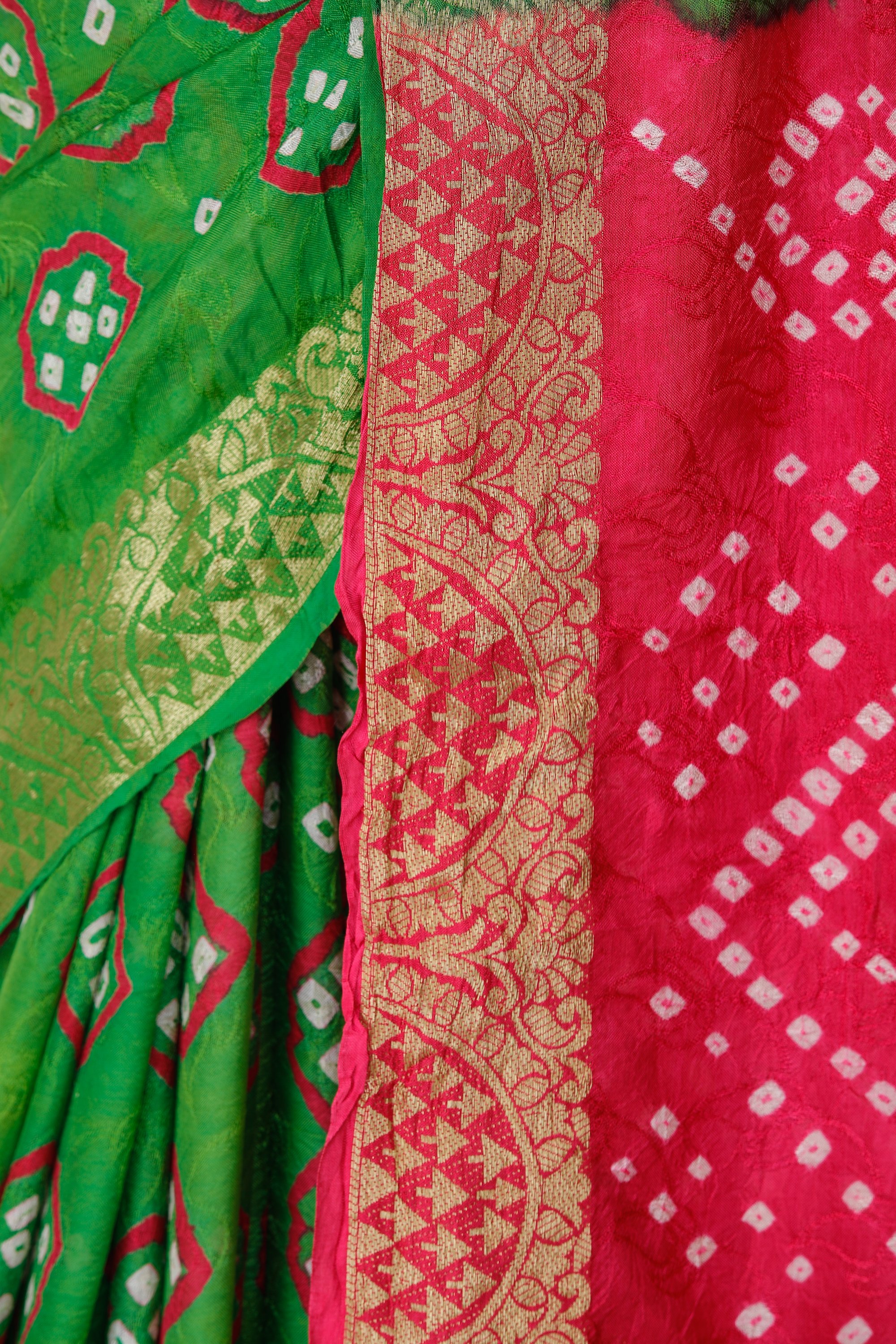 Bandhani Tie-Dye Sari from Gujarat with Zari-Woven Border and Pallu ...