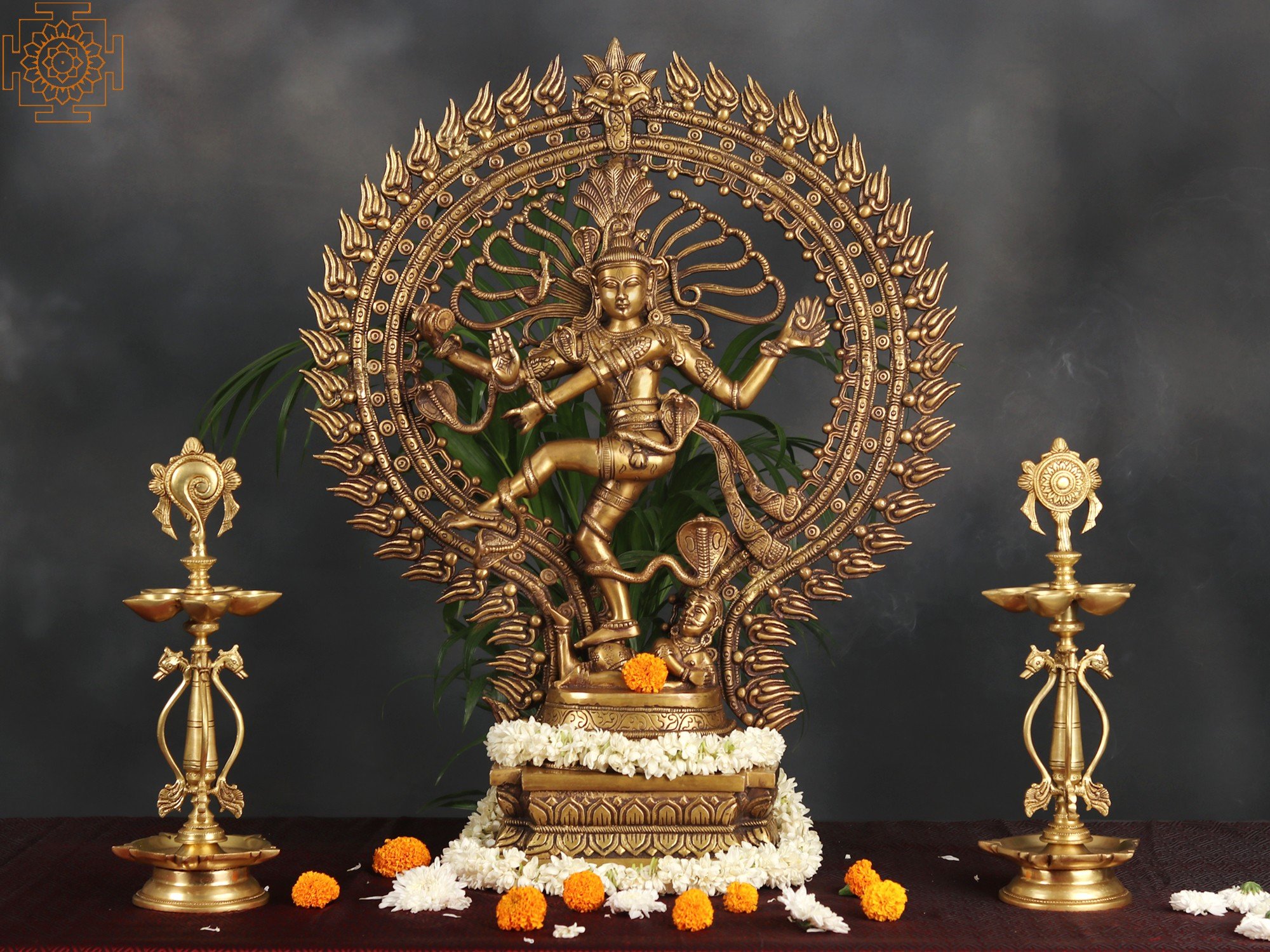 Statue of indian hindu god Shiva Nataraja - Lord of Dance Stock Photo
