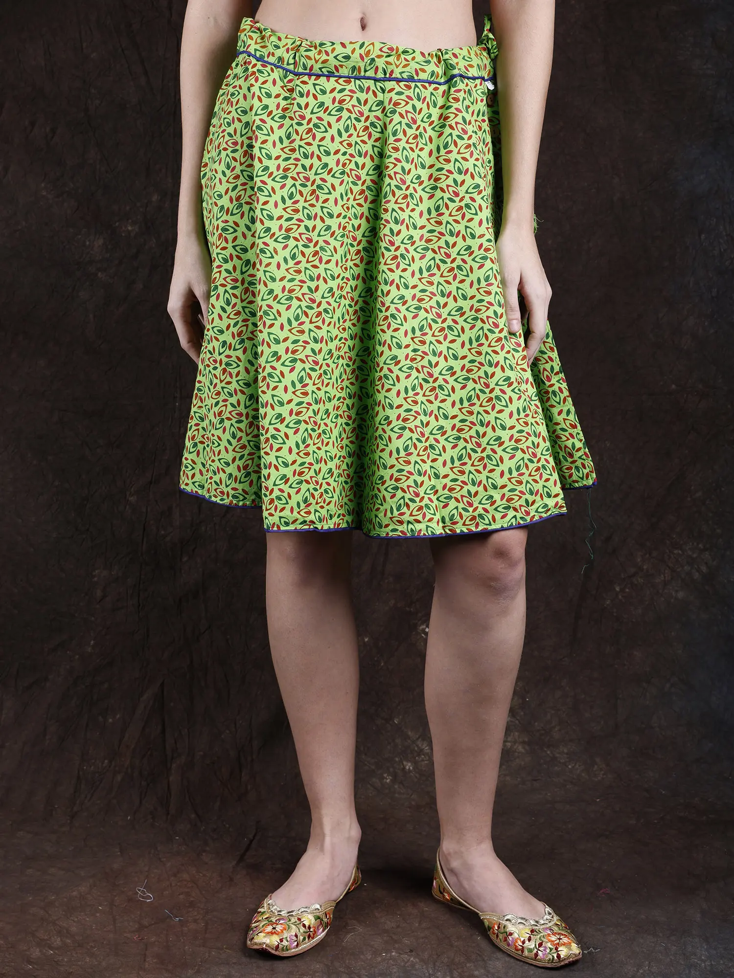 Bright-Lime Green Drawstring Short Skirt with Printed Leaves