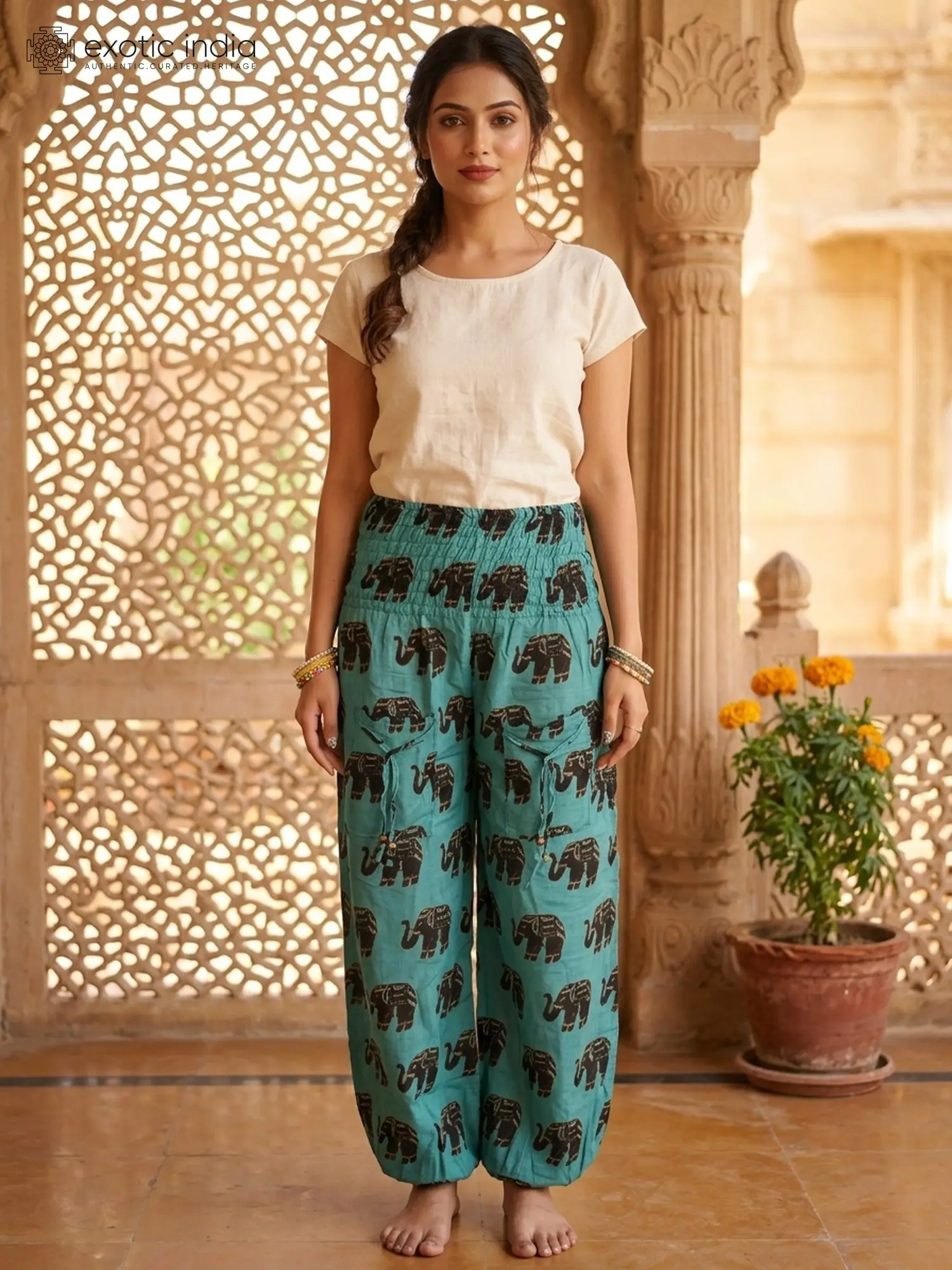 Yoga Trousers with Printed Elephants and Front Pockets