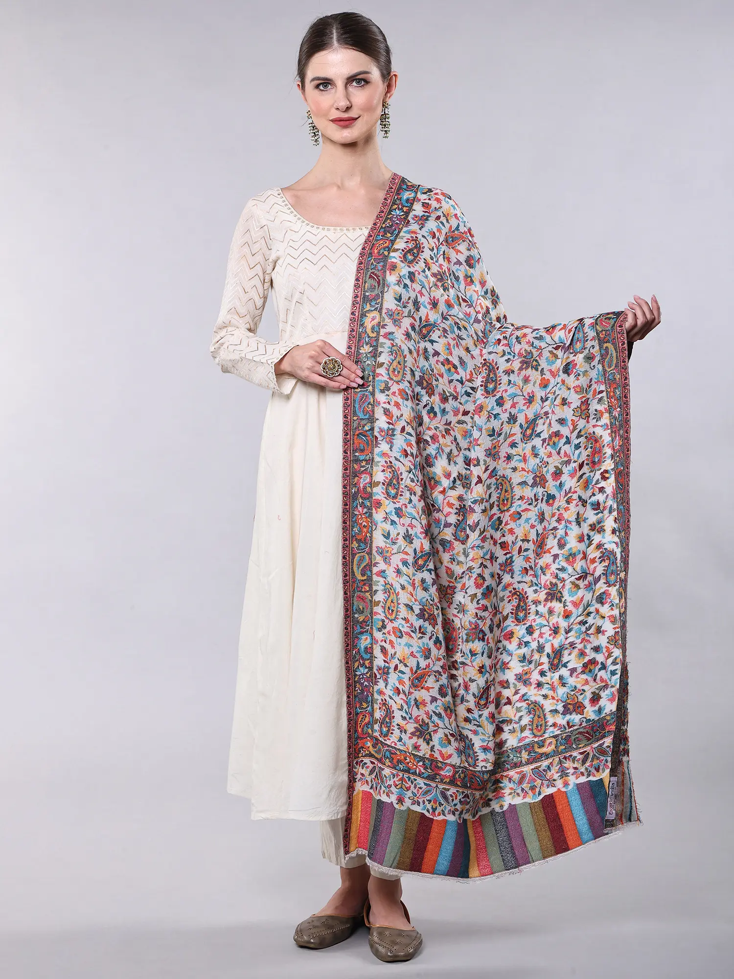 Lucent-White Kani Jamawar Stole with Woven Paiselys Leaves Vine from Amritsar