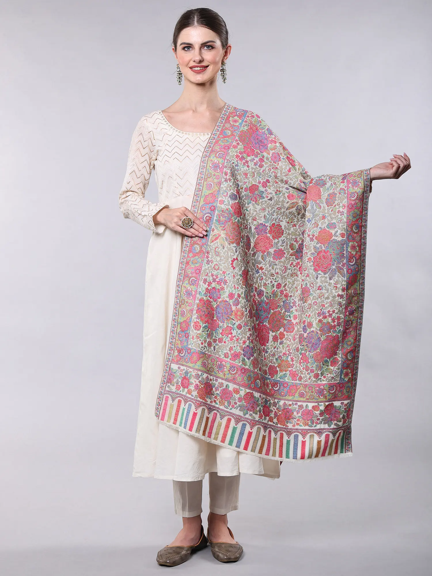Snow-White Jamawar Stole with Woven Rose Flowers on All-Over from Punjab