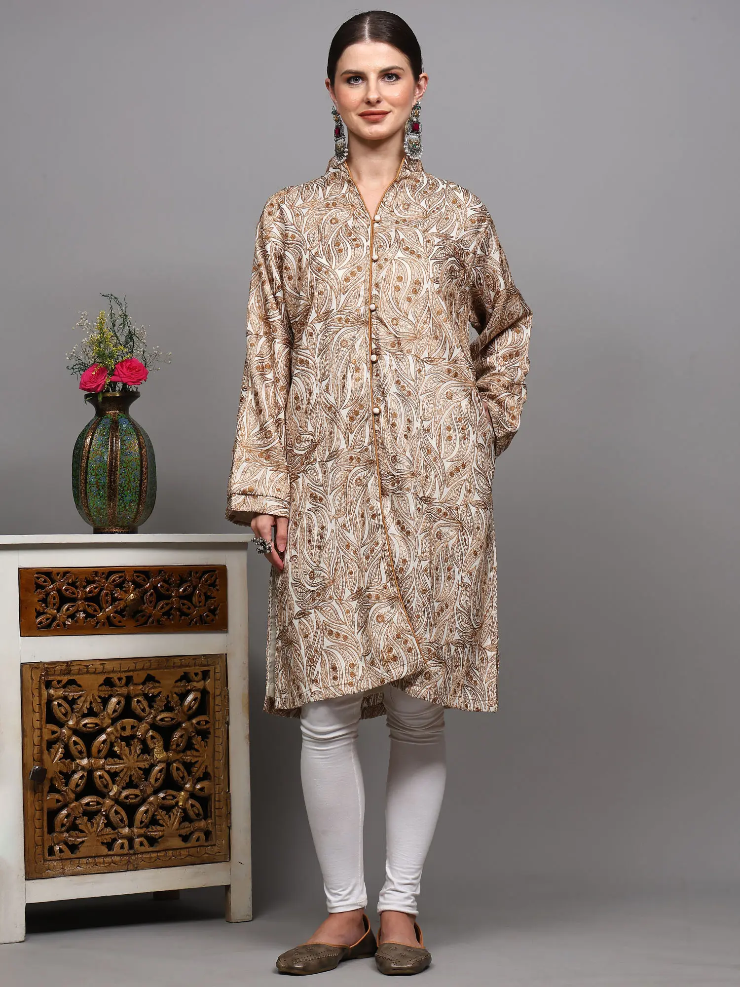 Cannoli-Cream Pure Wool Long Jacket from Kashmir with Intricate Chain Stitch Embroidered Foliage and Side Pockets