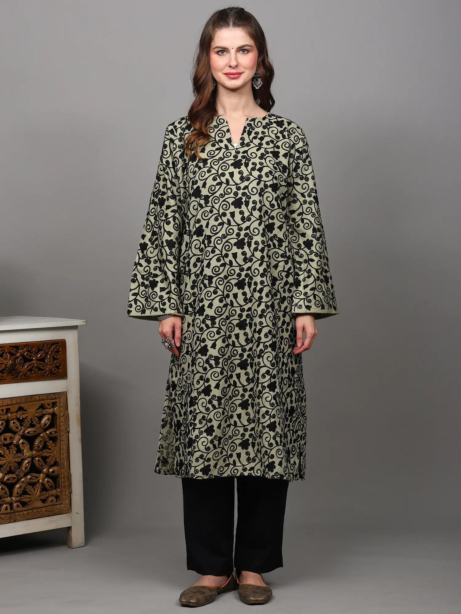 Wool Phiran from Kashmir with Aari Embroidered Sprig Vines All-Over and Side Pockets
