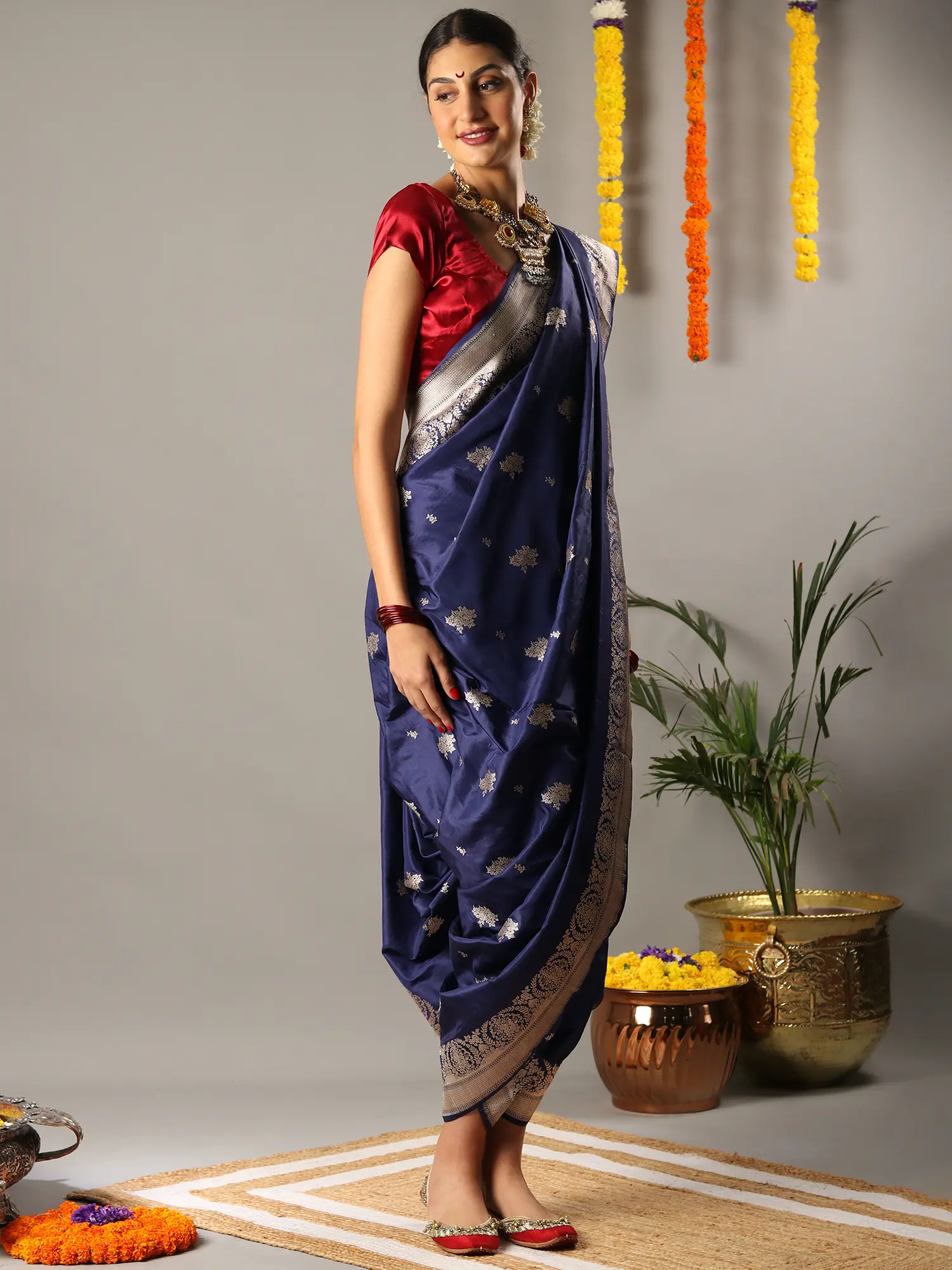 Navy Blue Banarasi Handloom Silk Zari Brocade Saree, alternate view
