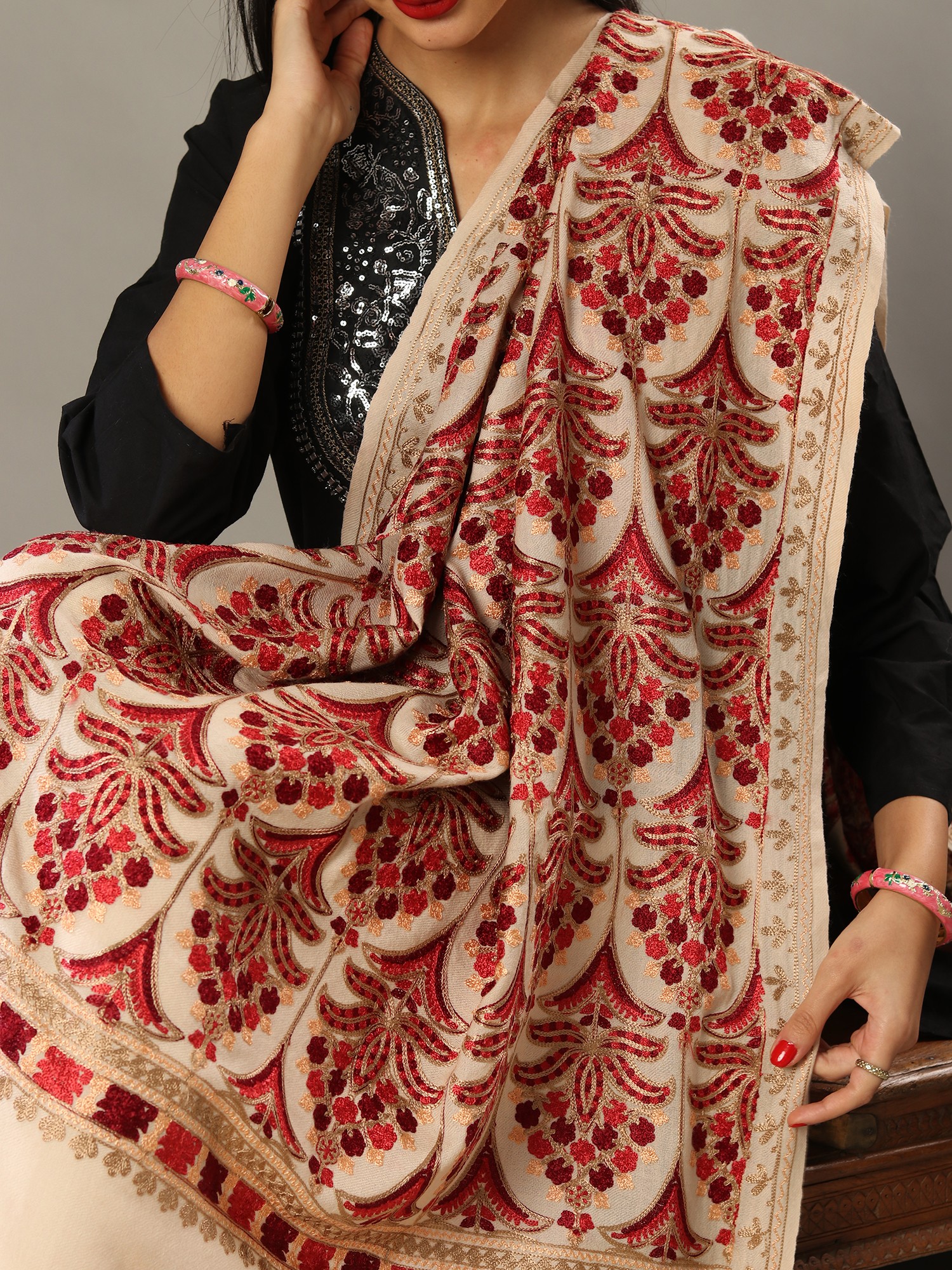aari embroidery shawl