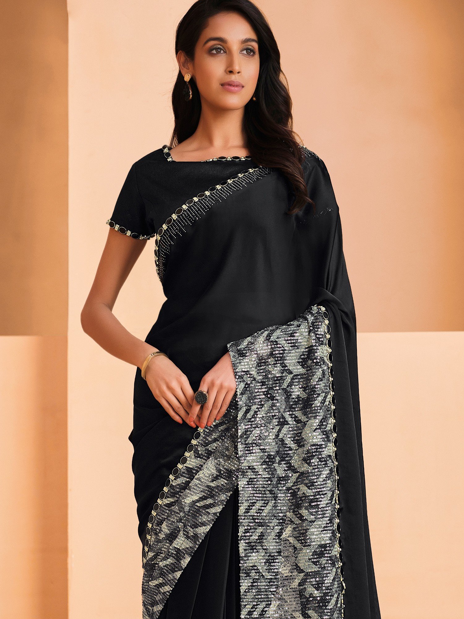 Black Saree Aradhana set Buy online peeli dori | Organza Embroidered Saree