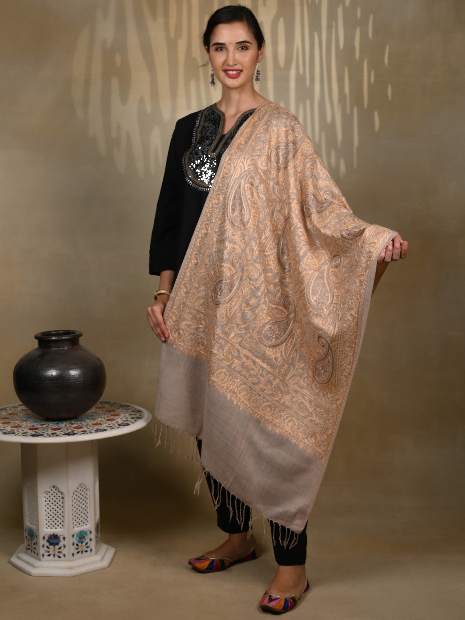 Pure Woolen Monochromatic Stole with Detailed Traditional Big Paisley ...