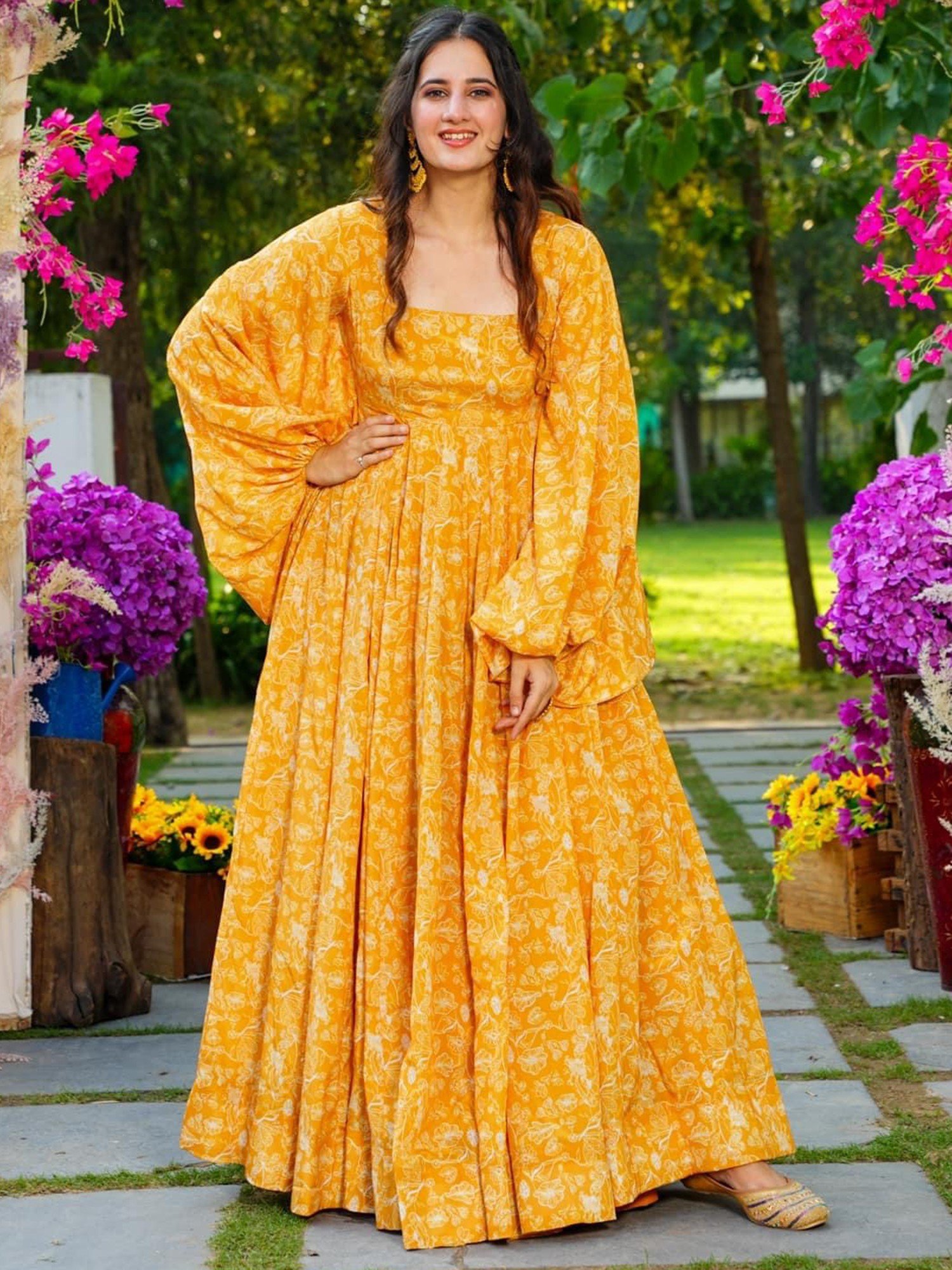 Hasrat Fuchsia Embroidered Anarkali With Dupatta | Stylish maxi dress, Long  anarkali gown, Frock design