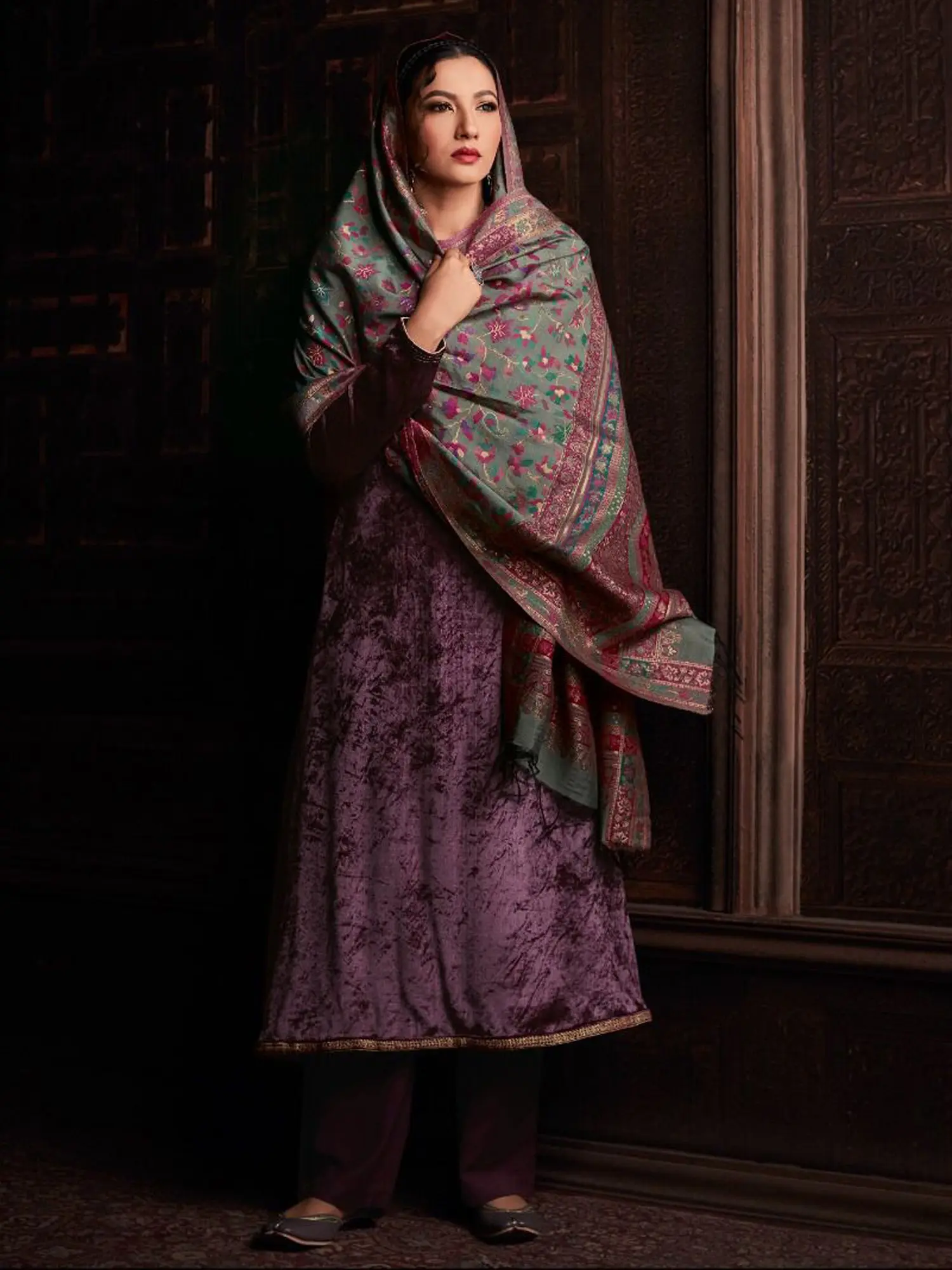 Pure Velvet Solid with Kaani Woven Dupatta Salwar-Kameez Suit