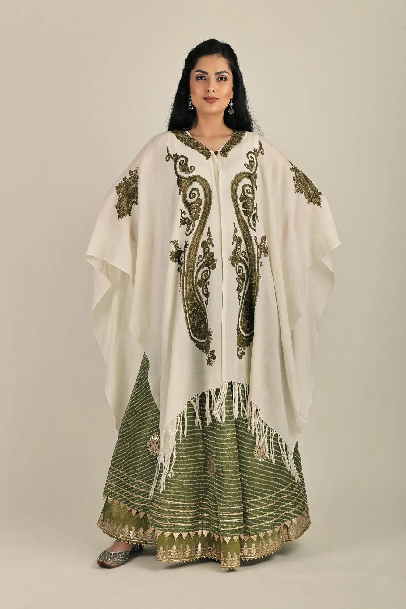 Winter-White Cape from Kashmir with Aari Hand-Embroidered Flowers