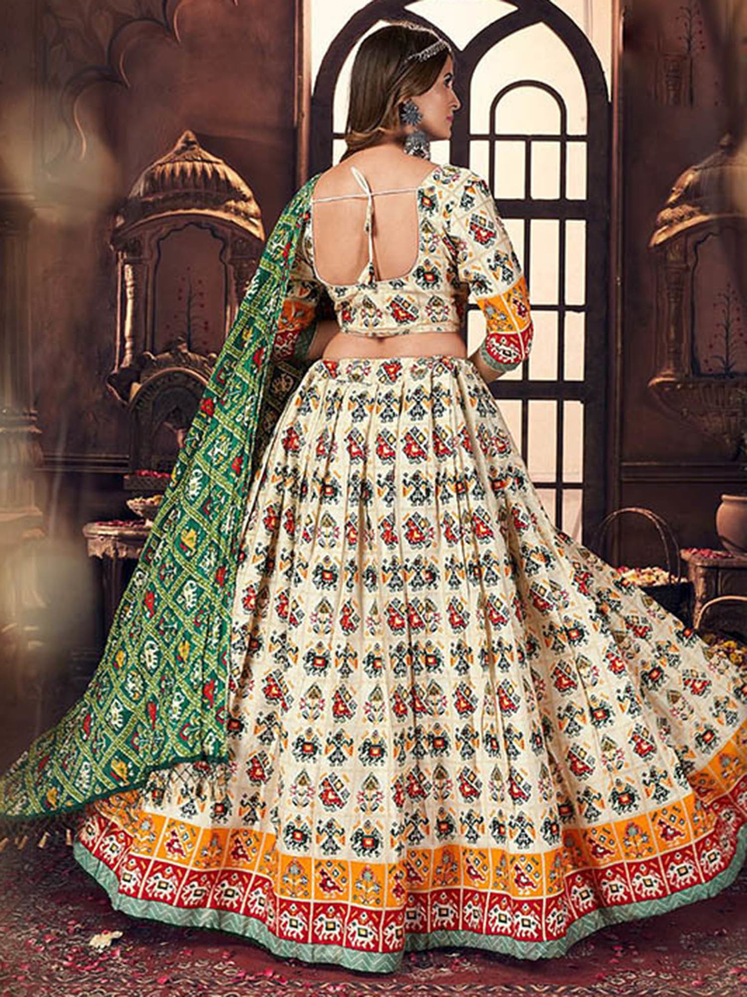 Party Wear Chain Design Latest New Designer Ladies Lehenga Choli, With  Blouse at Rs 800 in Surat