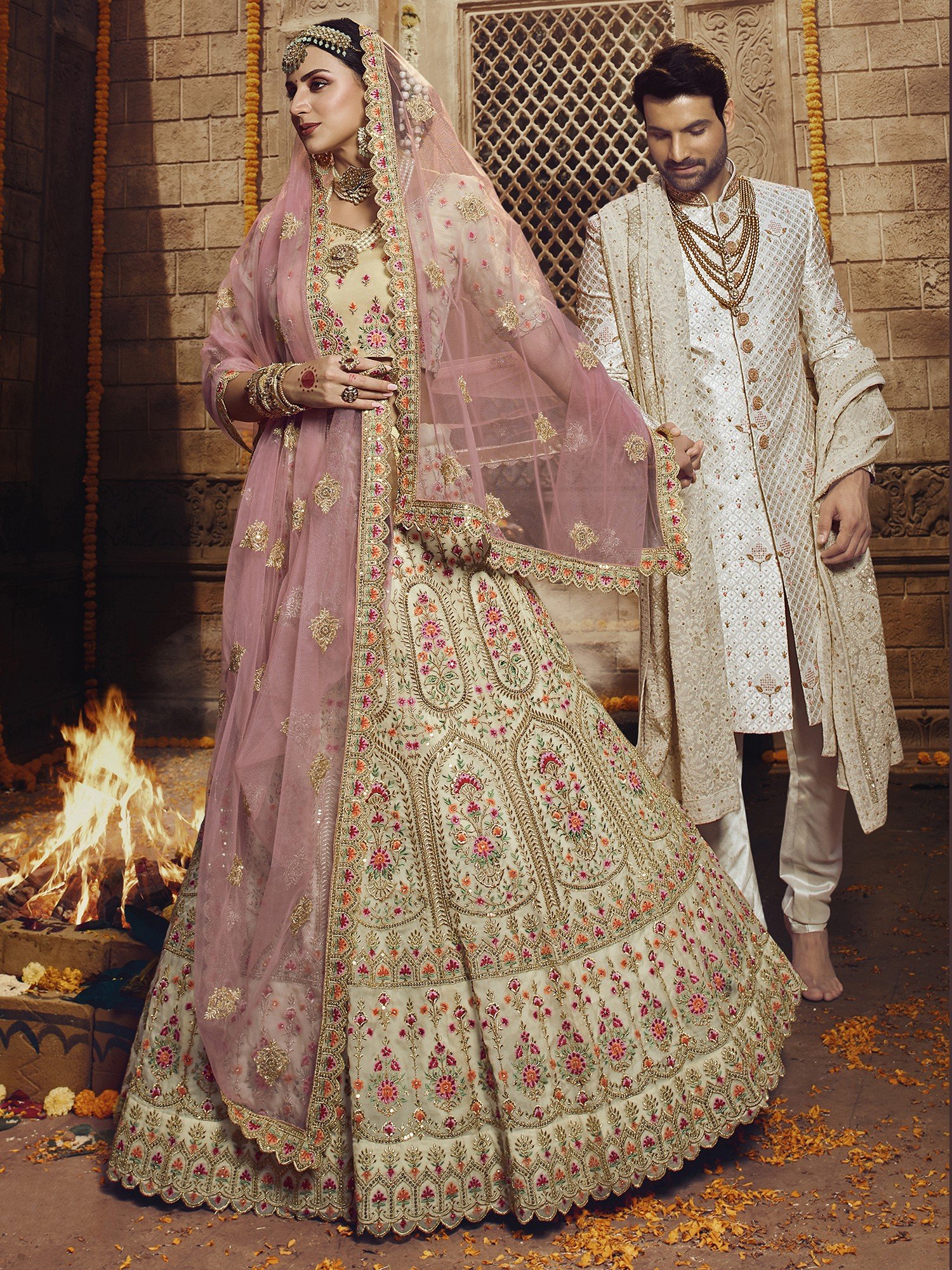 Buy Myra Golden Heavy Embroidered Net Bridal Lehenga Online at Best Price |  Distacart