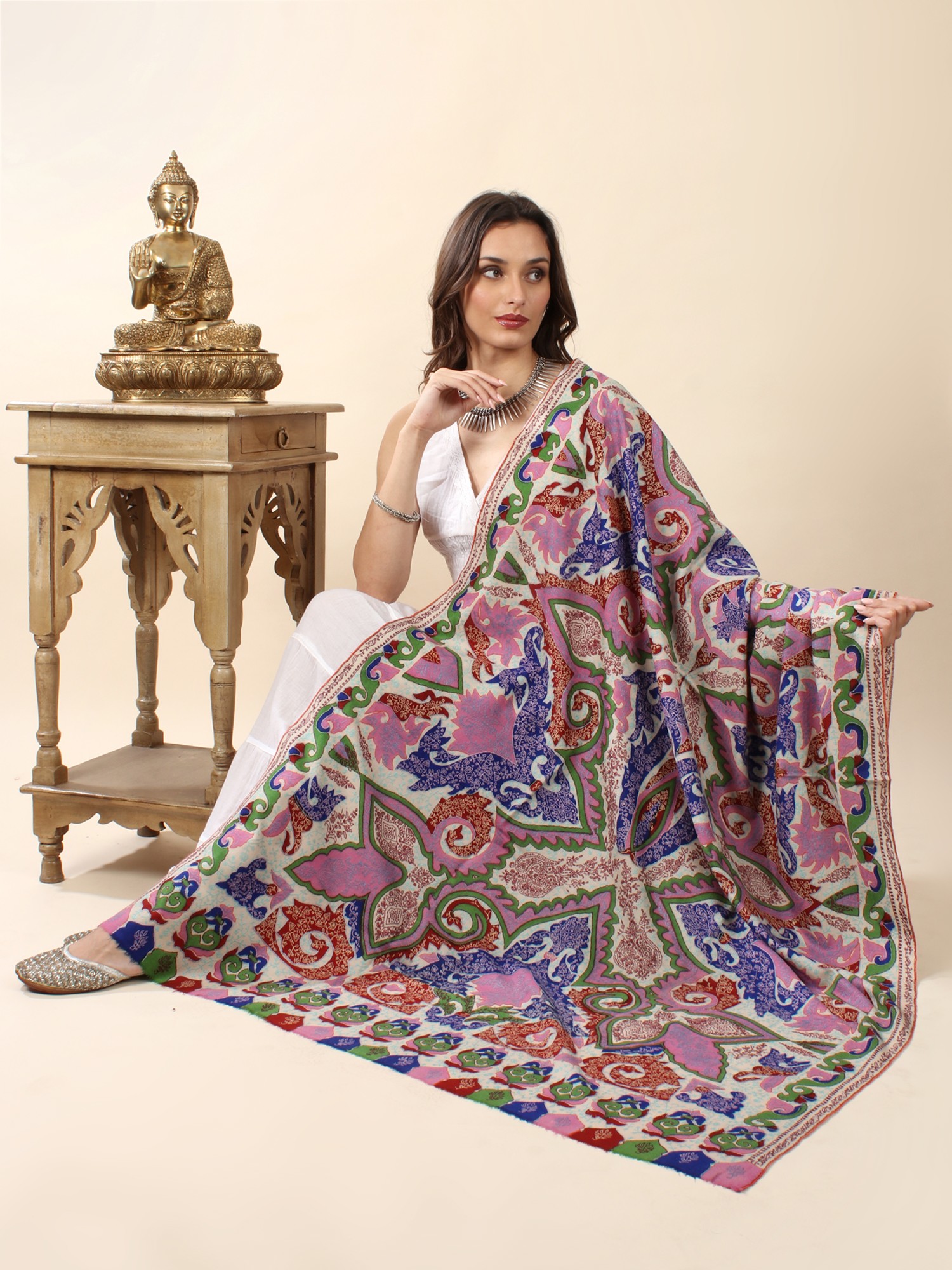 Pure Pashmina Outline Hand Embroidered Jaaldaar Sozni Shawl With Multicolor Woven Jacobean