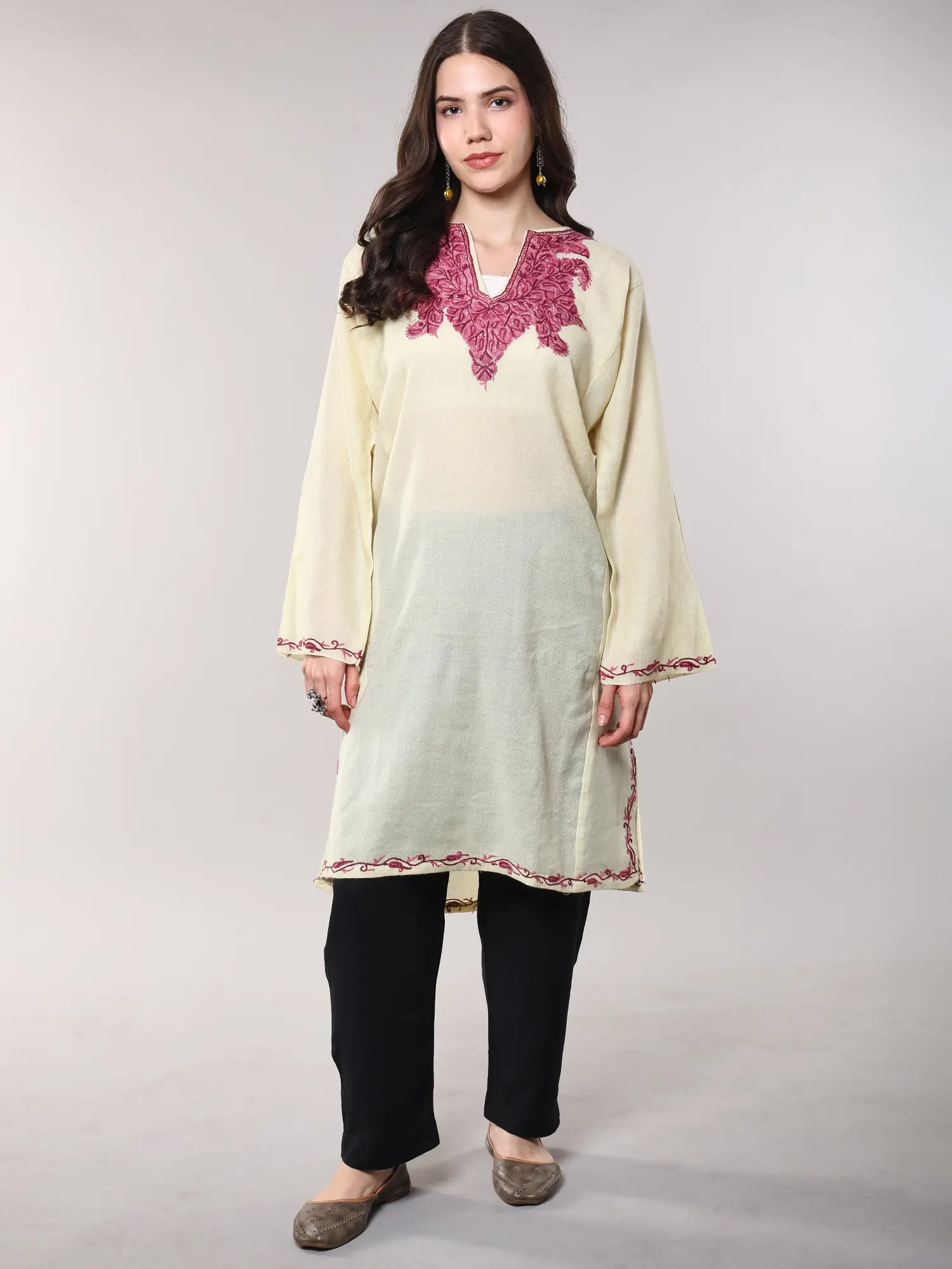 Kashmiri Phiran with Aari Embroidered Paisleys and Floral on Neck