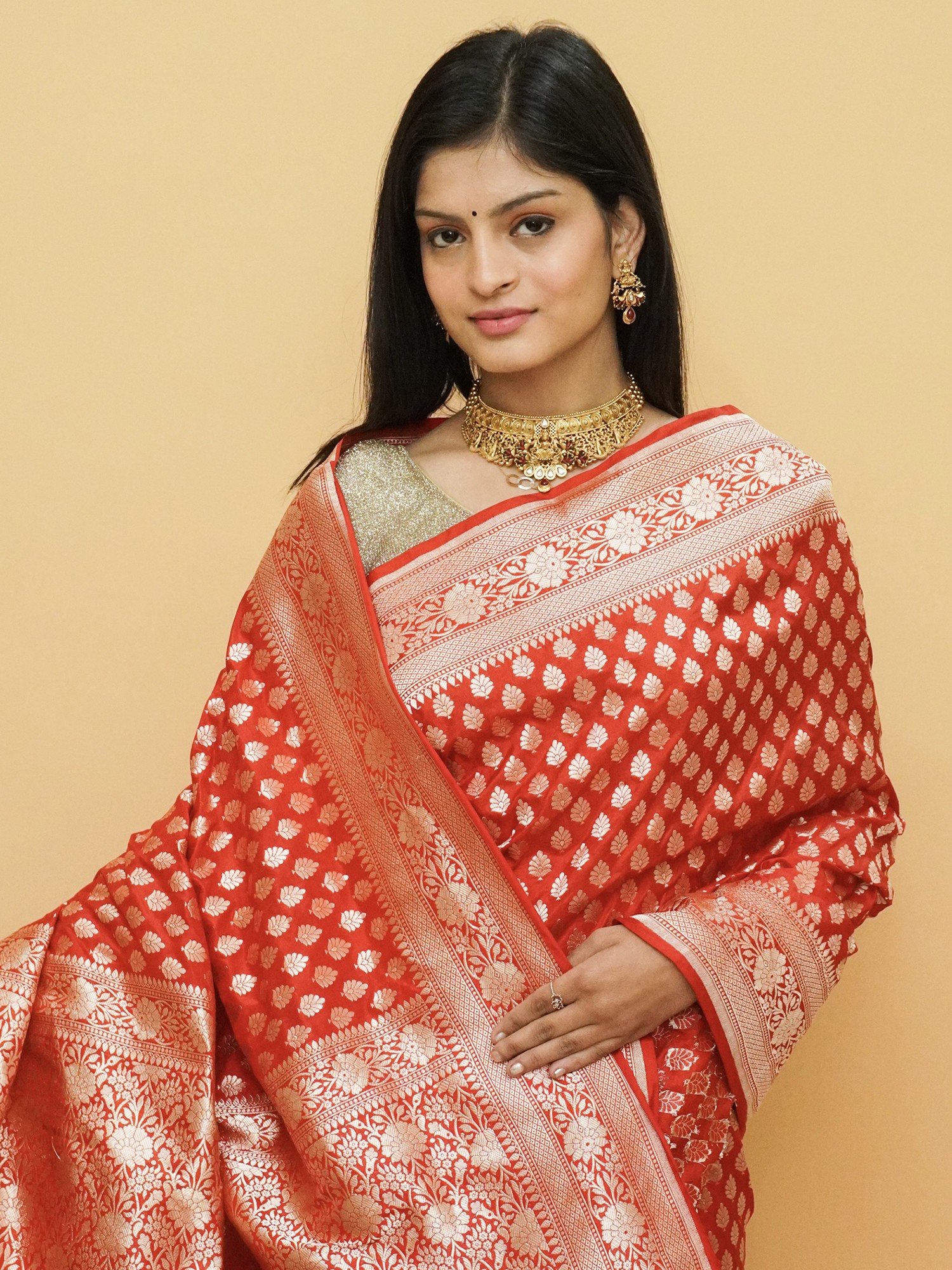 Red Banarasi Pure Katan Silk Saree With Floral Butta On Body And Vine 1948