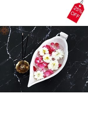 12'' White Marble Boat Shaped Urli