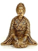 6" Japanese Lady in Kimono Statue in Brass | Handmade | Made in India