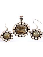 Labradorite and Pearl Pendant with Matching Earrings Set