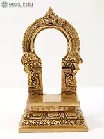 7" Brass Throne with Kirtimukha Prabhavali
