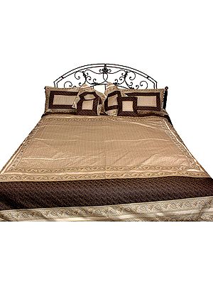Tanchoi Weave Bedspread with Ivory & Black Paisley Pattern