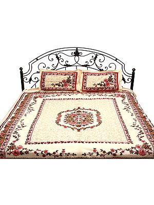 Peach Bedspread from Pilhuwa with Printed Flowers All-Over