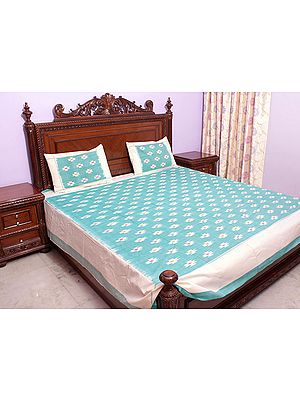 Light-Green Bedspread with Ikat Weave Hand-Woven in Pochampally