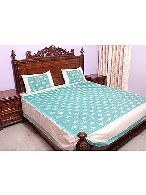Light-Green Bedspread with Ikat Weave Hand-Woven in Pochampally