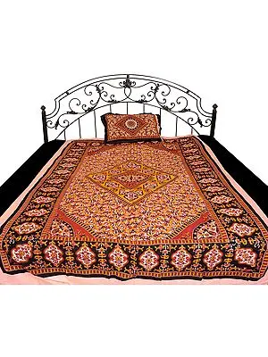 Veiled-Rose and Red Single-Bed Bedspread from Pilkhuwa with Floral Print