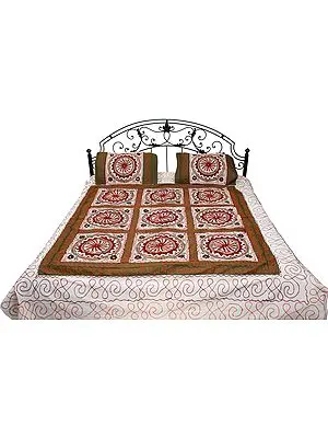 Ivory Bedspread from Gujarat with Embroidered Flowers and Mirrors