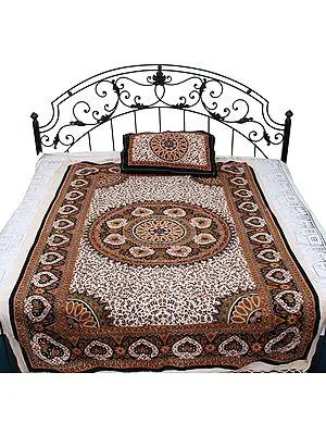 Honey-Peach Single-Bed Bedspread with Printed Florals and Paiselys