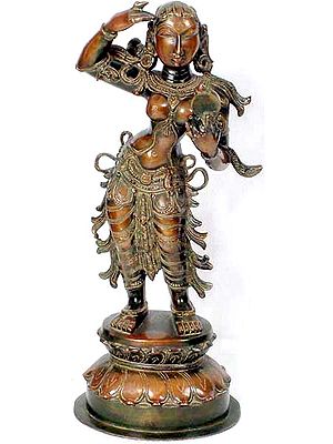 Femininity Assessing Herself