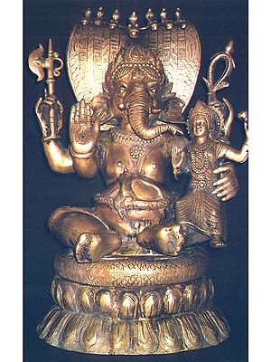 Shakti Ganpati on Naga