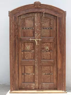 91" Large Wood Door And Round From Upper Side