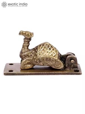 4" Camel Design Door Knocker in Brass