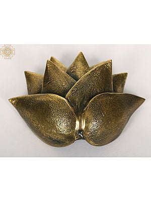 5" Wall Decor Lotus in Brass