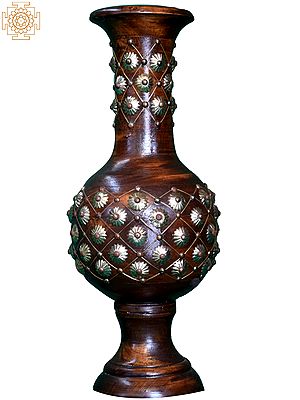 18'' Oak Wood Vase with Flowers Design | Wooden Handicrafts