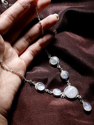 Stylish Sterling Silver Necklace with Rainbow Moonstone