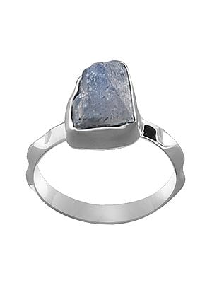 Stylish Sterling Silver Ring with Rugged Labradorite Stone