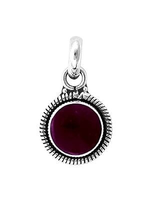 Stylish Sterling Silver Pendant with Gemstone