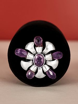 Stylish Floral Design Sterling Silver Ring with Gemstone