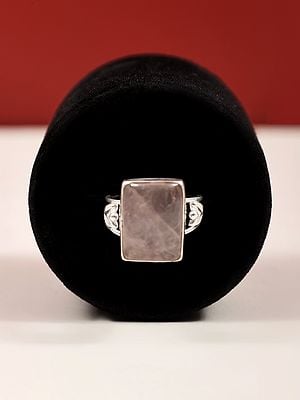Beautiful Sterling Silver Ring with Rose Quartz Stone