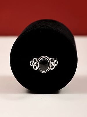 Designer Sterling Silver Ring with Oval Shape Black Onyx Gemstone